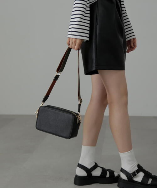 FREE'S MART（フリーズマート）の「◆Wジップバッグ（ボディバッグ/ウエストポーチ・レディース・グレー/ブラック/ホワイト・ﾌﾘ-）」の6枚目の写真