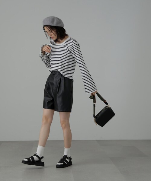 FREE'S MART（フリーズマート）の「◆Wジップバッグ（ボディバッグ/ウエストポーチ・レディース・グレー/ブラック/ホワイト・ﾌﾘ-）」の9枚目の写真