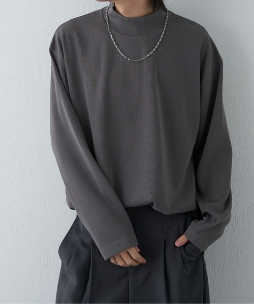 COLONY 2139(コロニートゥーワンスリーナイン)の「ドレープリブ長袖ハイネック(Tシャツ/カットソー・メンズ・ホワイト/グレー/ブラック・MEDIUM/LARGE)」の3枚目の写真