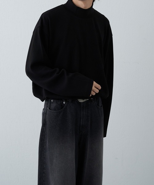 COLONY 2139(コロニートゥーワンスリーナイン)の「ドレープリブ長袖ハイネック(Tシャツ/カットソー・メンズ・ホワイト/グレー/ブラック・MEDIUM/LARGE)」の17枚目の写真