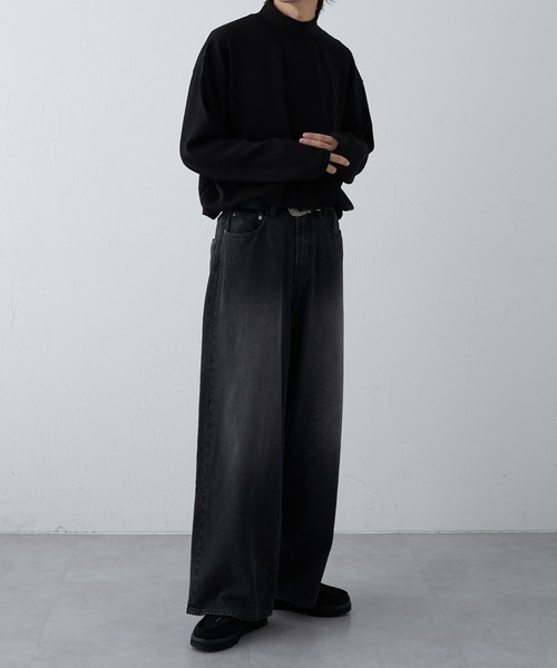 COLONY 2139(コロニートゥーワンスリーナイン)の「ドレープリブ長袖ハイネック(Tシャツ/カットソー・メンズ・ホワイト/グレー/ブラック・MEDIUM/LARGE)」の5枚目の写真