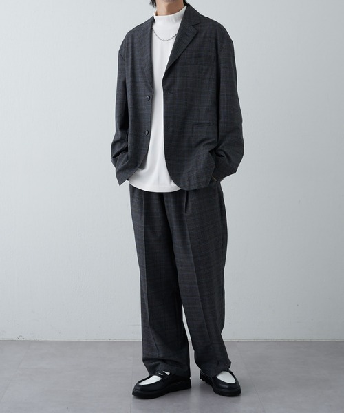 COLONY 2139(コロニートゥーワンスリーナイン)の「ドレープリブ長袖ハイネック(Tシャツ/カットソー・メンズ・ホワイト/グレー/ブラック・MEDIUM/LARGE)」の8枚目の写真