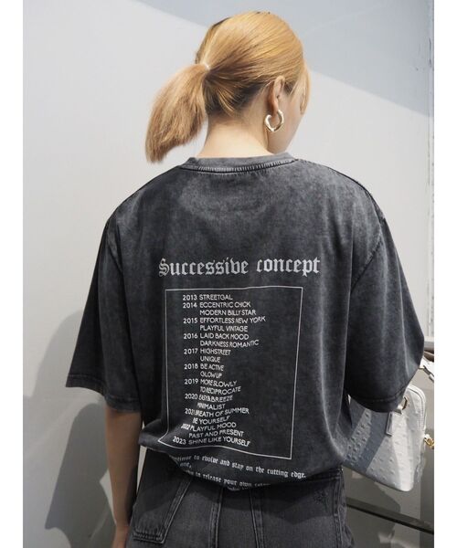 EVRIS(エヴリス)の「CONCEPTグラフィックTシャツ(Tシャツ/カットソー・レディース・グレー/ブラック/ホワイト・FREE)」の3枚目の写真