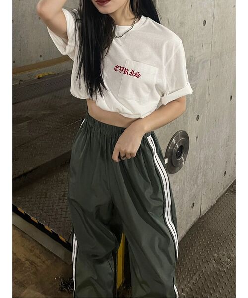 EVRIS(エヴリス)の「CONCEPTグラフィックTシャツ(Tシャツ/カットソー・レディース・グレー/ブラック/ホワイト・FREE)」の11枚目の写真