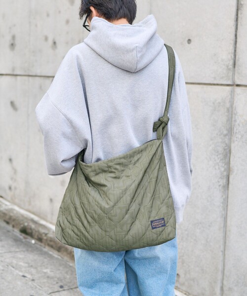 PENDLETON（ペンドルトン）の「PENDLETON × PUBLUX/ペンドルトン 別注キルティングニュースペーパーバッグ　限定展開（ショルダーバッグ・レディース・オフホワイト/ブラック/オリーブ/その他・ﾌﾘ-）」の18枚目の写真