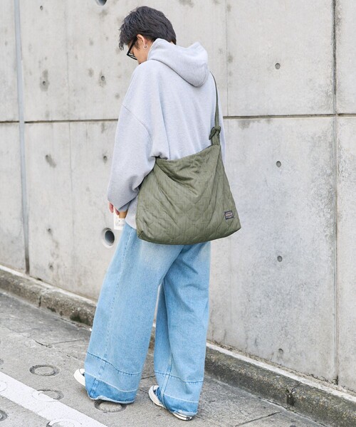 PENDLETON（ペンドルトン）の「PENDLETON × PUBLUX/ペンドルトン 別注キルティングニュースペーパーバッグ　限定展開（ショルダーバッグ・レディース・オフホワイト/ブラック/オリーブ/その他・ﾌﾘ-）」の20枚目の写真