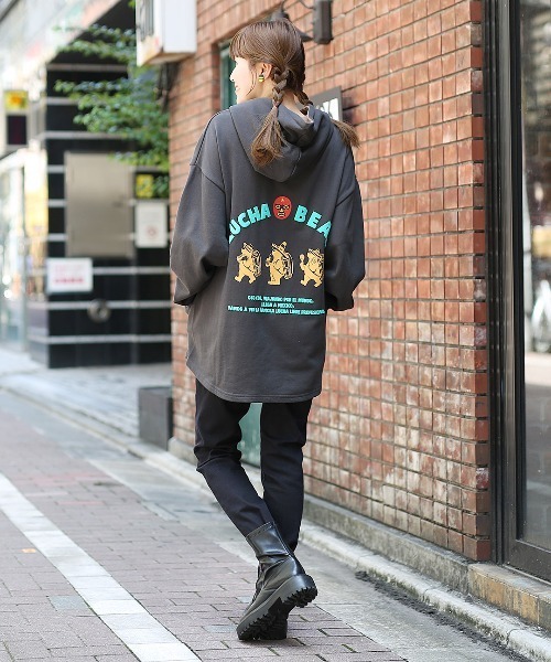 チチカカ（チチカカ）の「COBMASTER コラボ ルチャマスクコブベアプルオーバー【ユニセックス】（パーカー・メンズ・ブラウン/チャコールグレー・FREE）」の3枚目の写真