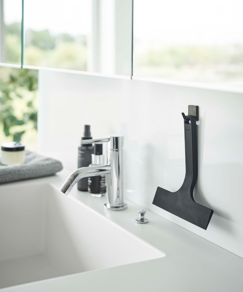 tower（タワー）の「tower（タワー）マグネット水切りワイパーＳ（バス/トイレグッズ・レディース・ホワイト/ブラック・ONE SIZE）」の7枚目の写真