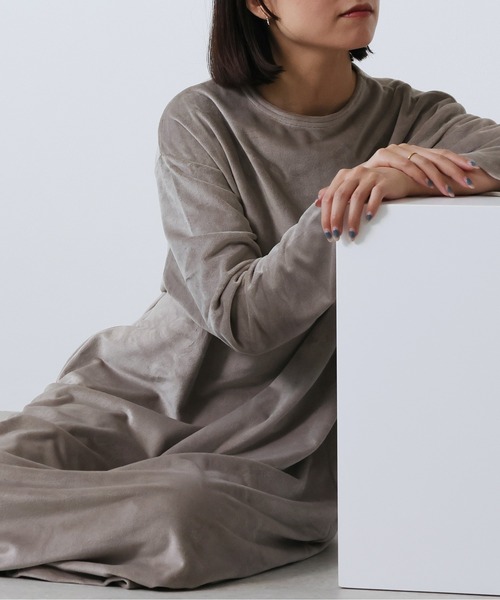 emesuelee(エメスーリー)の「ベロア風ルームワンピース 無地 花柄 ねこ柄(ルームワンピース・レディース・ネイビー系1/グレー系1/ベージュ系1/ミント/ネイビー/グレイッシュベージュ/アイボリー/ピンク/モカ/チャコールグレー・フリー)」の6枚目の写真
