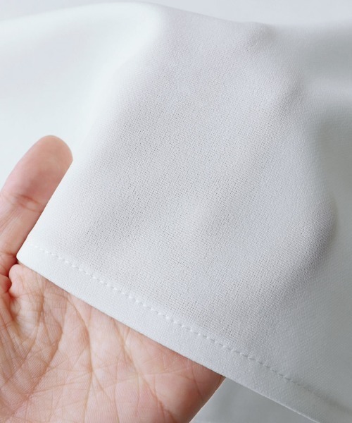 Pierrot（ピエロ）の「ペプラムTブラウス（シャツ/ブラウス・レディース・グレー/ブラック/ネイビー/オフホワイト/キャメル/ブルー・M/L）」の17枚目の写真