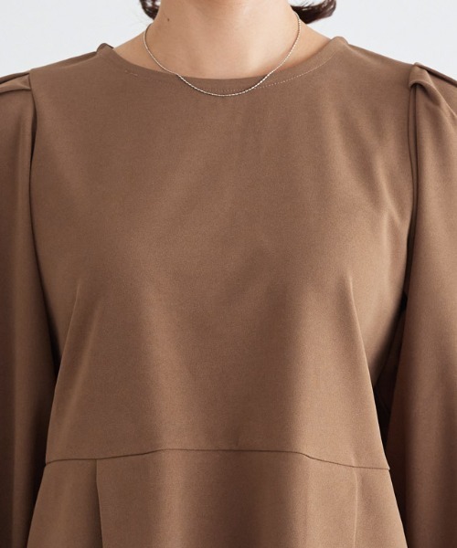 Pierrot（ピエロ）の「ペプラムTブラウス（シャツ/ブラウス・レディース・グレー/ブラック/ネイビー/オフホワイト/キャメル/ブルー・M/L）」の11枚目の写真