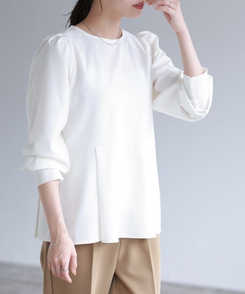 Pierrot（ピエロ）の「ペプラムTブラウス（シャツ/ブラウス・レディース・グレー/ブラック/ネイビー/オフホワイト/キャメル/ブルー・M/L）」の18枚目の写真