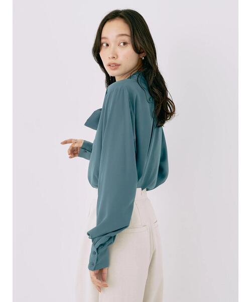 earth music&ecology（アースミュージックアンドエコロジー）の「2WAYボウタイブラウス（シャツ/ブラウス・レディース・ネイビー/ドット/ブルーグリーン/アイボリー・FREE）」の6枚目の写真