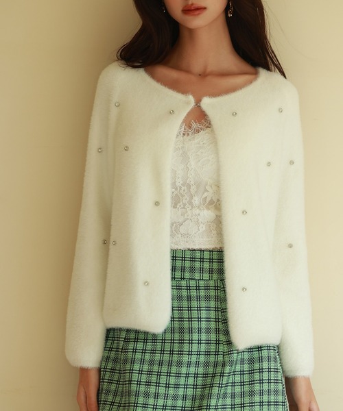 SAISON DE PAPILLON（セゾンドパピヨン）の「ダイヤモンドビジューニットカーディガン（カーディガン/ボレロ・レディース・ホワイト/ブラウン/ブラック/ベージュ/グレー/ブルーグレー・M/L）」の10枚目の写真