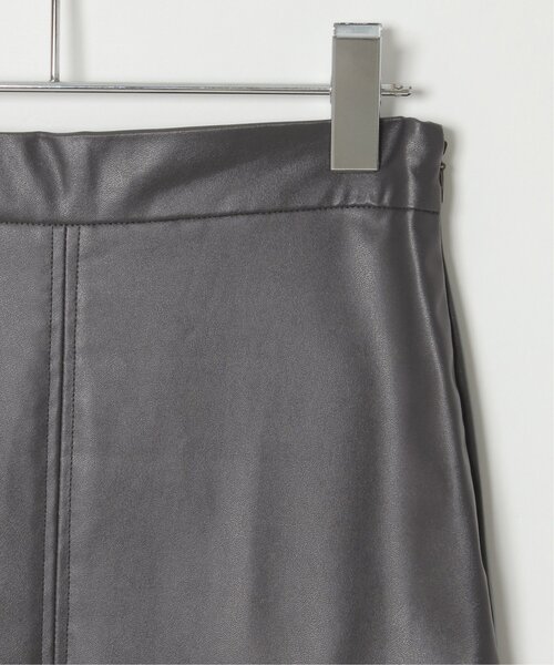 VENCEEXCHANGE(ヴァンスエクスチェンジ)の「フェイクレザーストレートスカート(スカート・レディース・チャコールグレー/ブラック・FREE)」の16枚目の写真