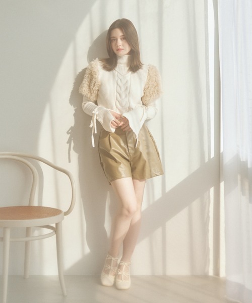 pomiii（ポミー）の「レザーショートパンツ（その他パンツ・レディース・ブラウン/アイボリー・MEDIUM/SMALL）」の18枚目の写真