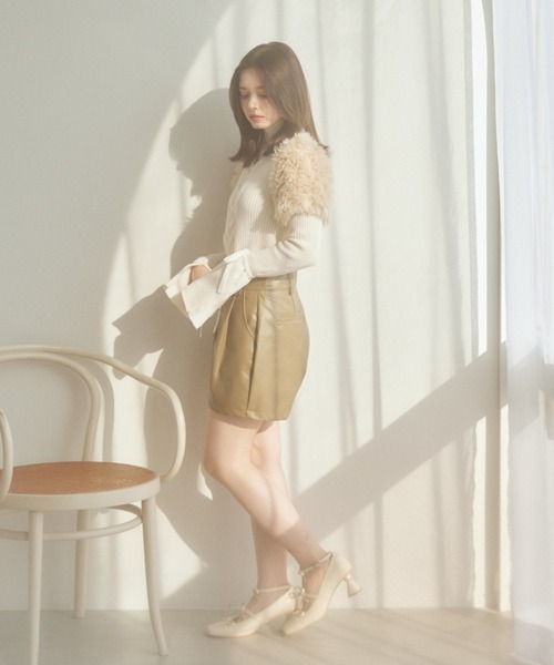 pomiii（ポミー）の「レザーショートパンツ（その他パンツ・レディース・ブラウン/アイボリー・MEDIUM/SMALL）」の19枚目の写真