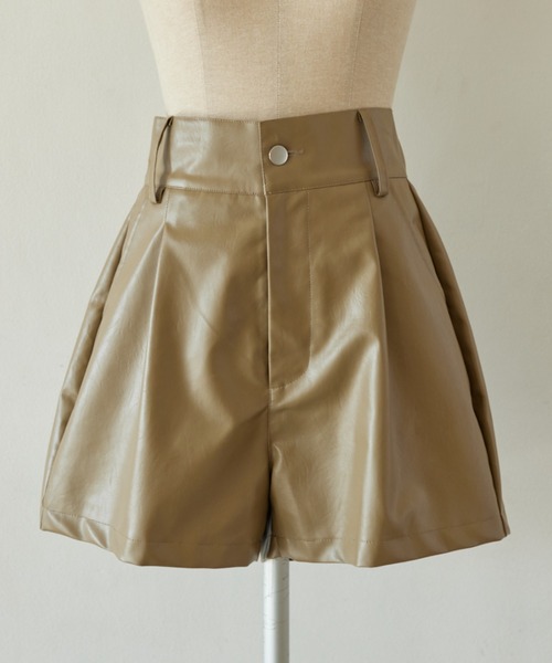 pomiii（ポミー）の「レザーショートパンツ（その他パンツ・レディース・ブラウン/アイボリー・MEDIUM/SMALL）」の21枚目の写真