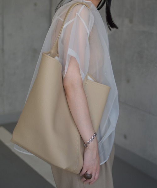 Marient(マリエント)の「One Handle Shoulder Bag(ショルダーバッグ・レディース・ブラック/ベージュ・FREE)」の2枚目の写真