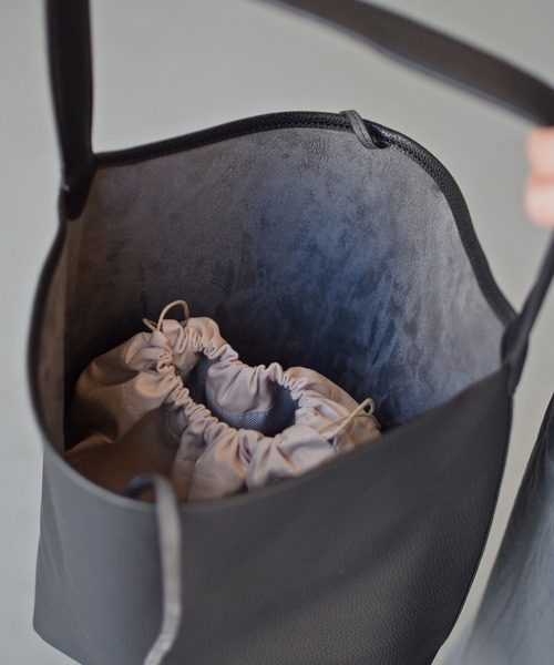 Marient(マリエント)の「One Handle Shoulder Bag(ショルダーバッグ・レディース・ブラック/ベージュ・FREE)」の13枚目の写真