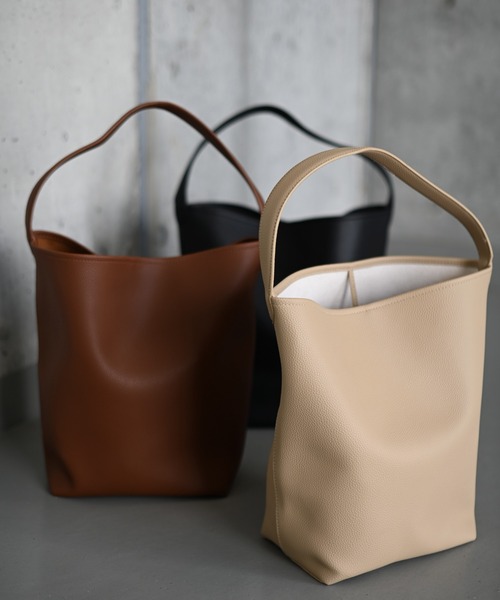 Marient(マリエント)の「One Handle Shoulder Bag(ショルダーバッグ・レディース・ブラック/ベージュ・FREE)」の4枚目の写真