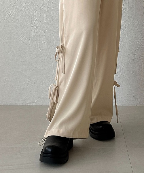 apres jour clair（アプレジュールクレア）の「【apres jour clair】サイドリボンカーゴパンツ【ZOZOTOWN限定アイテム】（その他パンツ・レディース・チャコールグレー/アイボリー/ブラウン系その他・X-LARGE/フリー）」の4枚目の写真