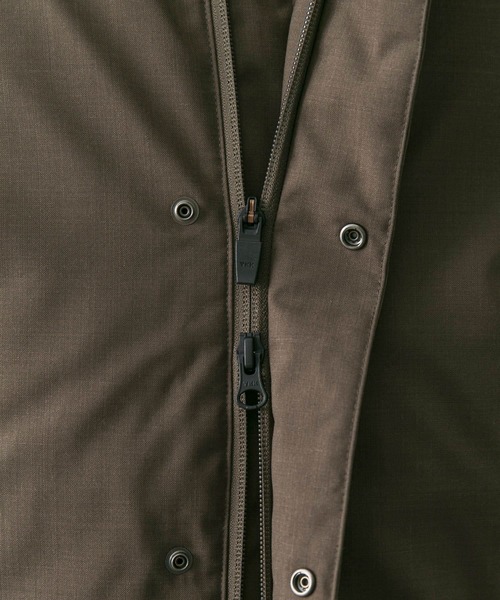 URBAN RESEARCH DOORS(アーバンリサーチドアーズ)の「『撥水』ウールブレンドラミネートダウンパーカー(ダウンジャケット/コート・メンズ・チャコールグレー/モカ/ブラック・MEDIUM/X-LARGE/LARGE)」の21枚目の写真