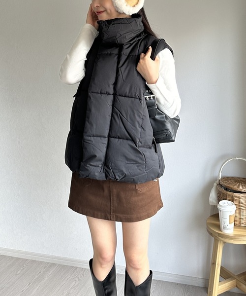 【ボリューム感が可愛い！秋冬コーデに】スタンドカラージップアップダウンベスト（ダウンベスト）｜Silly（シリー）