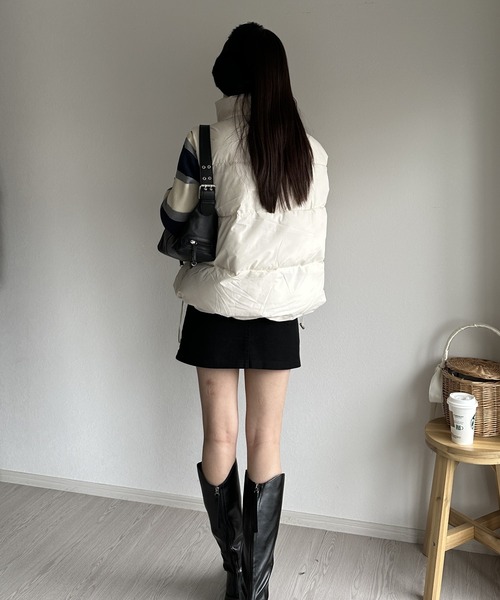 【ボリューム感が可愛い！秋冬コーデに】スタンドカラージップアップダウンベスト（ダウンベスト）｜Silly（シリー）