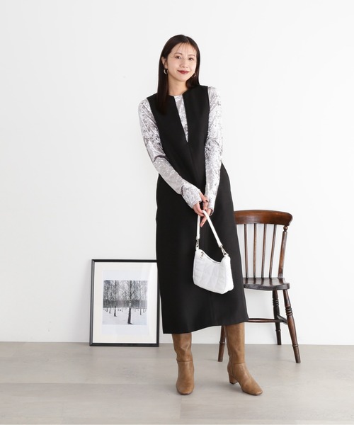 N.（N. Natural Beauty Basic）（エヌエヌナチュラルビューティーベーシック）の「◆クラッシュベロアフィンガーホールカットソー（Tシャツ/カットソー・レディース・グレー/ブルー/カーキ・MEDIUM）」の8枚目の写真