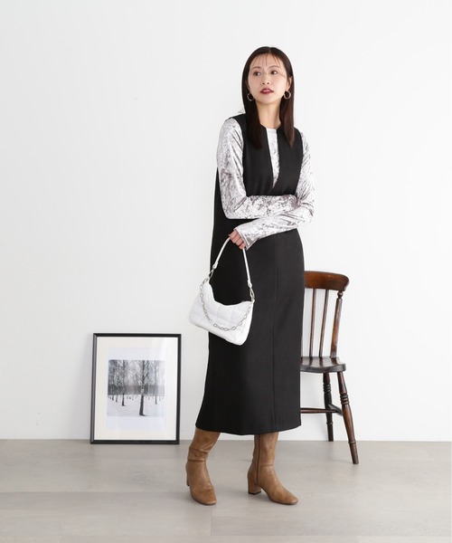 N.（N. Natural Beauty Basic）（エヌエヌナチュラルビューティーベーシック）の「◆クラッシュベロアフィンガーホールカットソー（Tシャツ/カットソー・レディース・グレー/ブルー/カーキ・MEDIUM）」の10枚目の写真