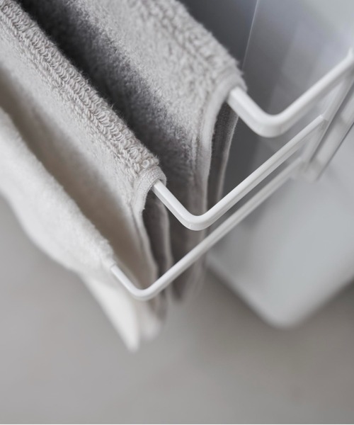 tower（タワー）の「tower（タワー）洗濯機前マグネットタオルハンガー ３連（バス/トイレグッズ・レディース・ブラック/ホワイト・ONE SIZE）」の9枚目の写真