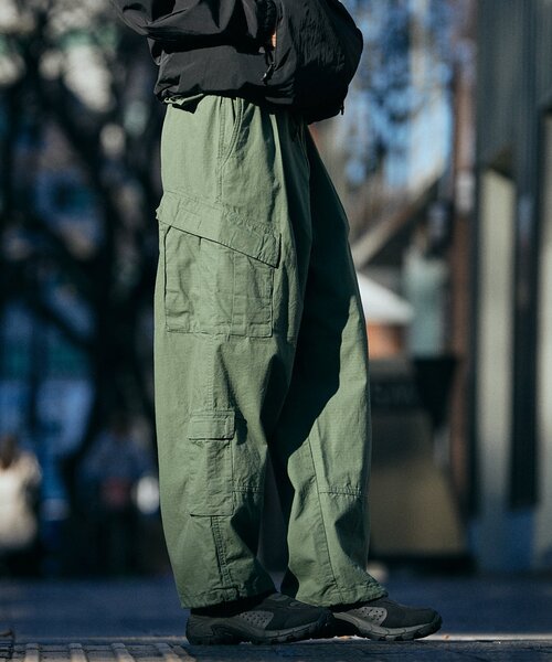 JOURNAL STANDARD(ジャーナルスタンダード)の「リップストップ 8P オーバーパンツ(カーゴパンツ・メンズ・ブラック/グレー/カーキ・MEDIUM/LARGE)」の12枚目の写真