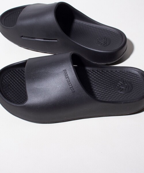 freewaters（フリーウォーターズ）の「【FREEWATERS/フリーウォーターズ】Cloud9 Slide リカバリーサンダル（サンダル・メンズ・ブラック/グレー/ベージュ・26/27/28）」の2枚目の写真