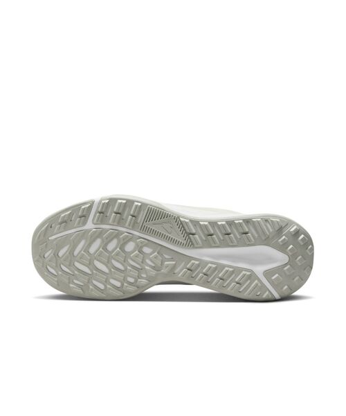 NIKE（ナイキ）の「ナイキ ジュニパー トレイル 2 GORE-TEX メンズ 防水 トレイル ランニングシューズ / Nike Juniper Trail 2 GORE-TEX Men's Waterproof Trail Running Shoes＜23.5-30cm 展開＞（スニーカー・メンズ・クリーム/ダークブラウン・25/28/27.5/27/26.5/26/25.5/30/29/28.5/24.5/24/23.5）」の19枚目の写真