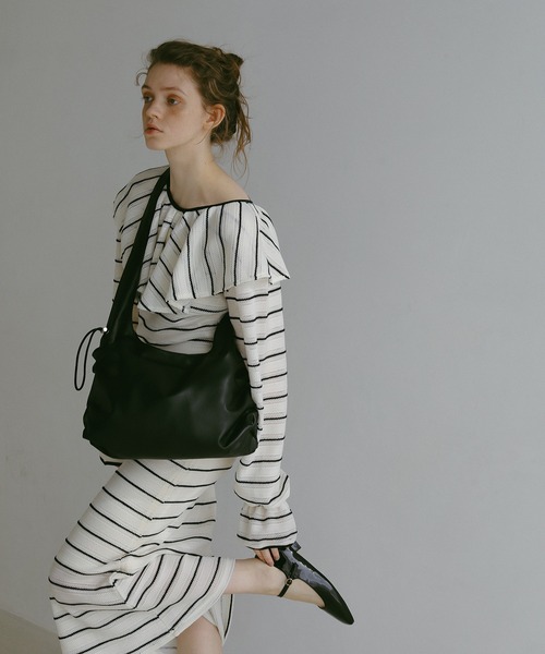 EFOLE(エフォル)の「Side gather one handle tote bag / サイドギャザー ワンハンドル トートバッグ(トートバッグ・レディース・ベージュ系その他2/ブラック・FREE)」の10枚目の写真