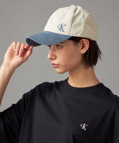 Calvin Klein（カルバン・クライン）の「スモールロゴ 6パネル