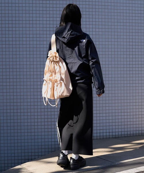 THE NORTH FACE（ザノースフェイス）の「THE NORTH FACE/ザノースフェイス Dot Shot Jacket/ドットショットジャケット ウィンドブレーカー　限定展開（マウンテンパーカー・レディース・ブラック/グリーン/ベージュ・MEDIUM/LARGE/X-LARGE）」の8枚目の写真