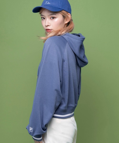 FILA(フィラ)の「FILA フィラ ブランド ロゴ ショート ラグラン ラインリブ 裏毛 長袖 スウェット パーカー フーディー(パーカー・レディース・ホワイト/ブラック/ブルー・M/L/LL)」の11枚目の写真