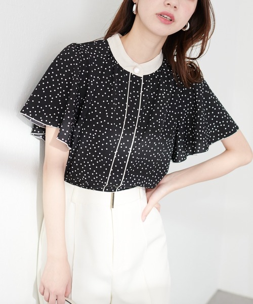 natural couture（ナチュラルクチュール）の「【WEB限定】デザイン釦配色フレア袖ブラウス（シャツ/ブラウス・レディース・グリーン/モカ/ネイビー/ドット/サックスブルー/オフホワイト/グレー・FREE）」の7枚目の写真