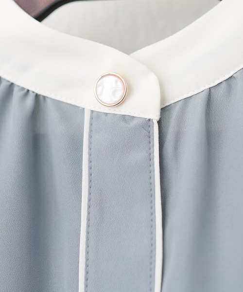 natural couture（ナチュラルクチュール）の「【WEB限定】デザイン釦配色フレア袖ブラウス（シャツ/ブラウス・レディース・グリーン/モカ/ネイビー/ドット/サックスブルー/オフホワイト/グレー・FREE）」の18枚目の写真