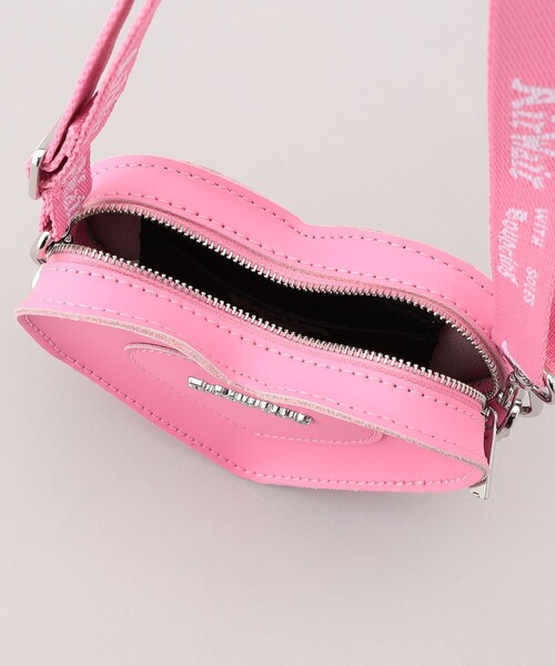 Dr. Martens（ドクターマーチン）の「Dr.Martens/ドクターマーチン Mini Heart Bag / AD092100 / AD092001 / AD092650 / ハートミニショルダーバッグ（ショルダーバッグ・レディース・ブラック/ピンク/ホワイト・ONE SIZE）」の17枚目の写真