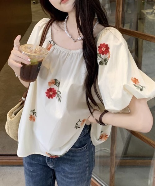 GEMEDA(ジェメダ)の「花柄パフスリーブブラウス(シャツ/ブラウス・レディース・オフホワイト・M)」の3枚目の写真