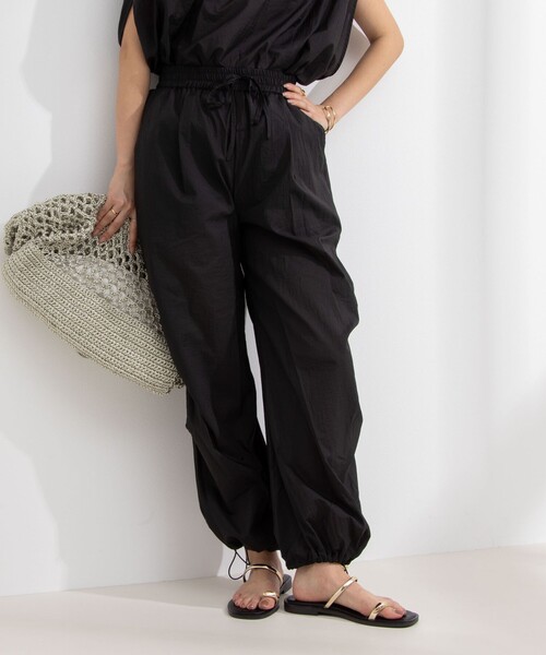 NOLLEY’S(ノーリーズ)の「◇【WEB限定】《セットアップ対応》ウォッシャブルシアーオーガンジーパラシュートパンツ(その他パンツ・レディース・チャコールグレー/ネイビー・36/38)」の11枚目の写真