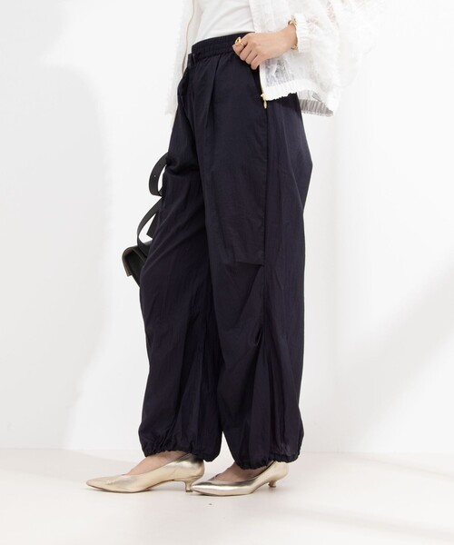 NOLLEY’S(ノーリーズ)の「◇【WEB限定】《セットアップ対応》ウォッシャブルシアーオーガンジーパラシュートパンツ(その他パンツ・レディース・チャコールグレー/ネイビー・36/38)」の15枚目の写真
