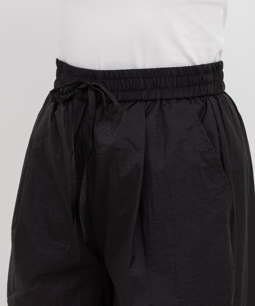 NOLLEY’S(ノーリーズ)の「◇【WEB限定】《セットアップ対応》ウォッシャブルシアーオーガンジーパラシュートパンツ(その他パンツ・レディース・チャコールグレー/ネイビー・36/38)」の20枚目の写真