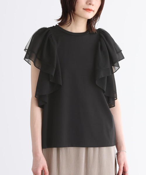 n'OrLABEL(ノアールレーベル)の「ショルダーフリルプルオーバー(Tシャツ/カットソー・レディース・オフホワイト/ブラック・2/1)」の1枚目の写真