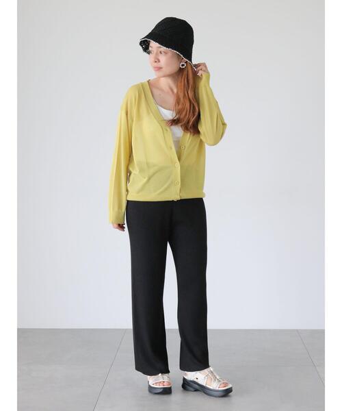 Lugnoncure(ルノンキュール)の「シアーVネックカーディガン(カーディガン/ボレロ・レディース・オフホワイト/ブルー/ブラック/イエロー・F)」の9枚目の写真