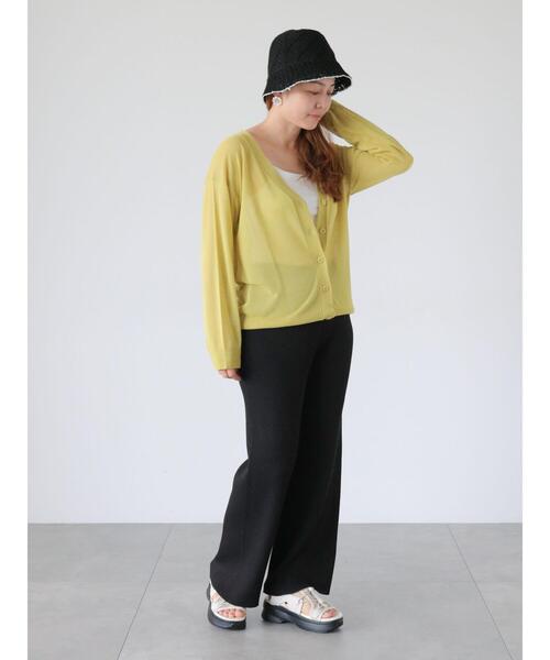 Lugnoncure(ルノンキュール)の「シアーVネックカーディガン(カーディガン/ボレロ・レディース・オフホワイト/ブルー/ブラック/イエロー・F)」の10枚目の写真