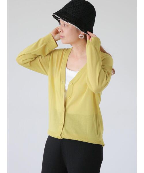 Lugnoncure(ルノンキュール)の「シアーVネックカーディガン(カーディガン/ボレロ・レディース・オフホワイト/ブルー/ブラック/イエロー・F)」の11枚目の写真